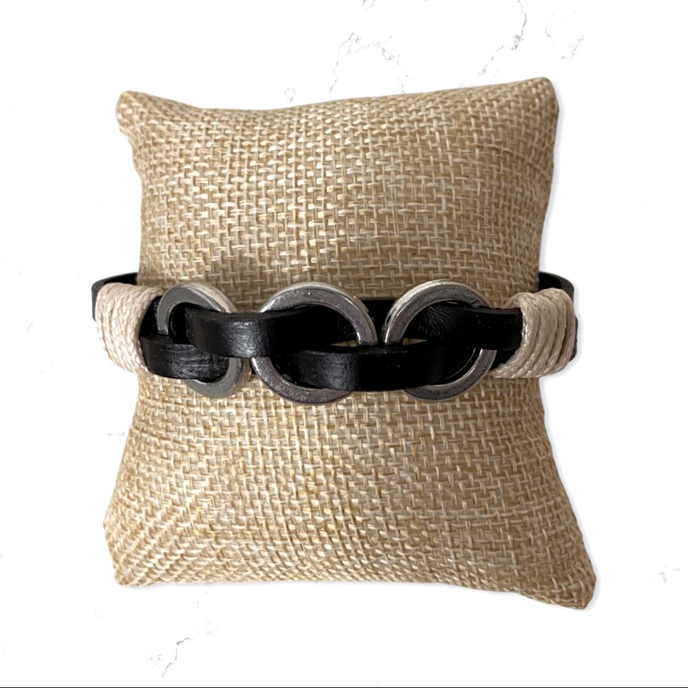 Men bracelet The tourist